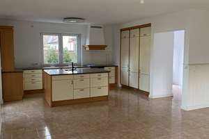 Exklusive 4-Zimmer-Wohnung mit 30 m² Terasse und EBK in Hamburg