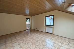 NEUER PREIS! Freistehendes Zweifamilienhaus mit Garagen und Garten im Leerstand zu verkaufen – Pirmasens – Vorschaubild 6