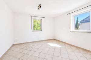 Hier fühlen Sie sich wohl! Etagenwohnung mit Kamin und großem Südbalkon – Die vollständige Adresse der Immobilie erhältst du vom Anbieter., 81827 Waldtrudering, München – Vorschaubild 5