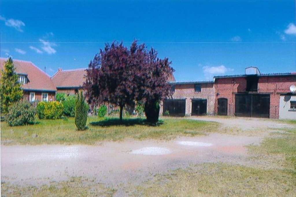 Immobilie in Havelberg - Wasserlage nahe Havel und Elbe - Mehrfamilienhaus mit großem Grundstück - Bild 2