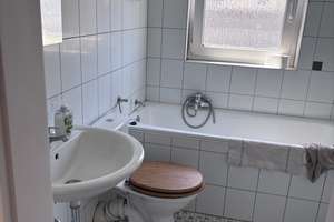 Helle  ruhige Dachgeschoßwohnung im Hagener Norden  Ruhreckstraße am Ende einer Sackgasse – Ruhreckstraße 35, 58099 Boele, Hagen – Vorschaubild 3