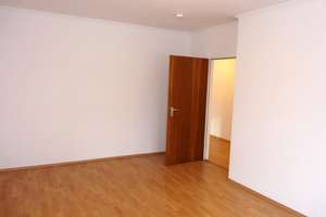 Schöne 2-Zimmerwohnung mit Sonnenterrasse und herrlichem Ausblick in den großen parkähnlichen Garten – Die vollständige Adresse der Immobilie erhältst du vom Anbieter., 12247 Lankwitz, Berlin – Vorschaubild 11