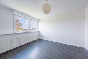 Großzügiges Raumwunder: gepflegte 5-Zimmer-Wohnung mit zwei Loggien und Garage – Die vollständige Adresse der Immobilie erhältst du vom Anbieter., 44329 Lanstrop, Dortmund – Vorschaubild 6