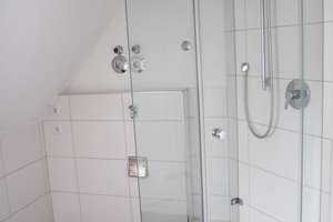 Traumhafte Dachgeschoß-Loft-Wohnung mit gehobener Ausstattung & TG-Stellplatz – Memeler Straße 13, 93057 Konradsiedlung-Wutzlhofen, Regensburg – Vorschaubild 8