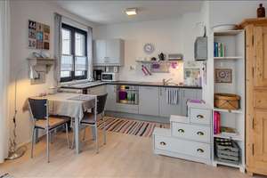 Möbliert: Großzügige 2-Zimmer Wohnung mit Einzelstellplatz – 81925 Oberföhring, München – Vorschaubild 5