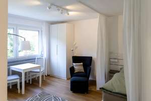 Möbliertes Zimmer auf Zeit in Berufstätigen-WG