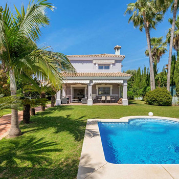 Excepcionales mediterrane Villa am Golf von Atalaya
