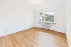 Riecht noch nach Farbe: Einziehen & Füße hoch! – Die vollständige Adresse der Immobilie erhältst du vom Anbieter., 33729 Heepen, Bielefeld – Vorschaubild 10