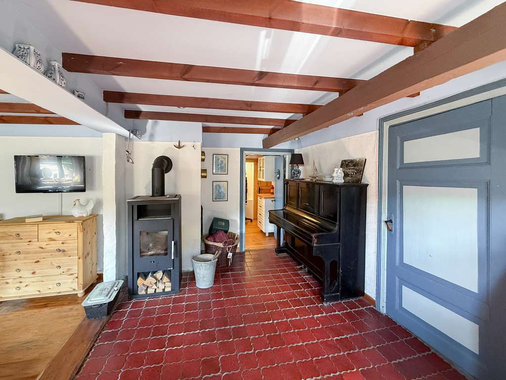 Immobilie in Dörphof - Charmantes Reetdachhaus in ruhiger und ostseenaher Lage - Bild 3