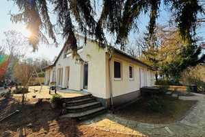 Freistehendes Einfamilienhaus mit großem Garten in ruhiger Lage – Berlin – Vorschaubild 1