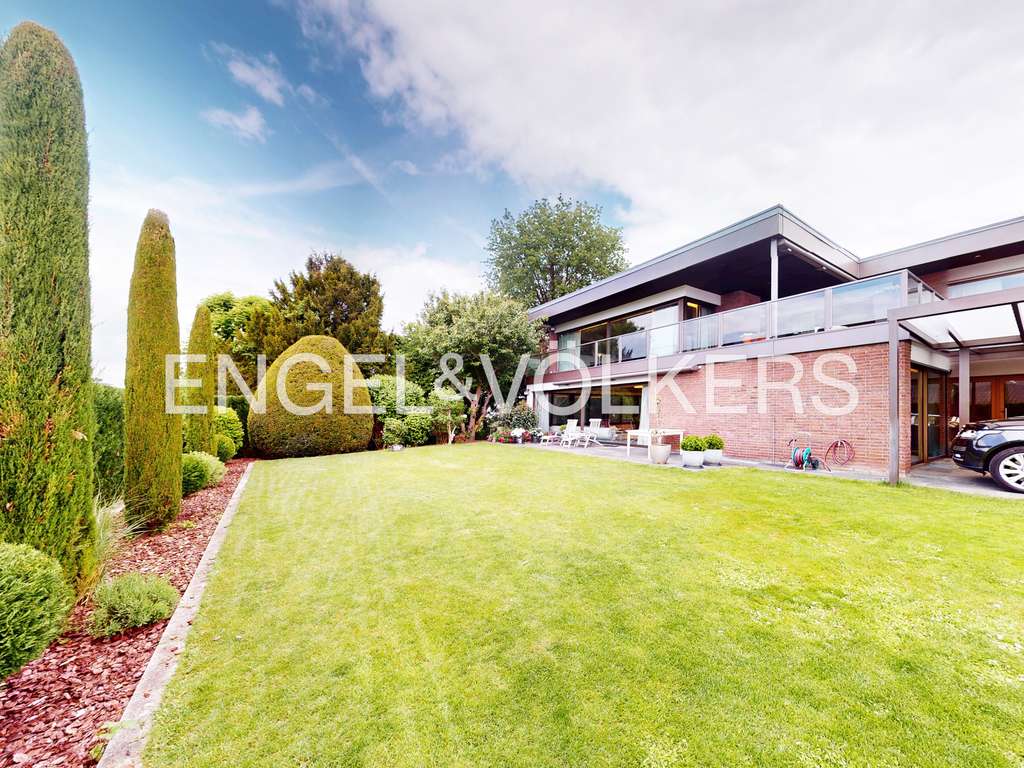 Immobilie in Nieder-Olm - Imposante Unternehmervilla mit Traumblick - Bild 2