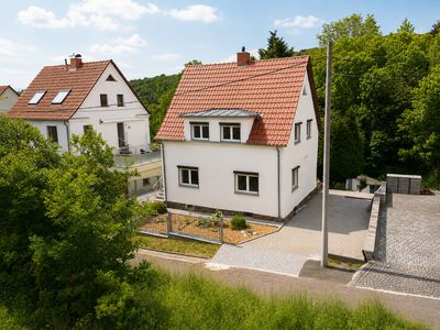 IHR NEUES ZUHAUSE IN ROSSWEIN ... RUHIGE GRÜNE LAGE UND DOCH URBAN