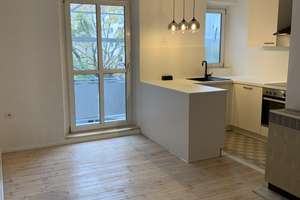 Top angebundene Wohnung mit Einbauküche, Balkon und Holzdielenboden - Vermietung auf Zeit bevorzugt – Gugelstraße 152, 90459 Gugelstraße, Nürnberg – Vorschaubild 3