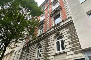 Im Herzen vom St. Pauli - Stylische 2 Zi.-DG-Whg. mit offener Küche – Paul-Roosen-Str. 7, 22767 Hamburg – Vorschaubild 1