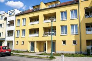 Charmante 1,5-Zimmer-Dachgeschosswohnung mit separatem Schlafzimmer und sonniger Terrasse