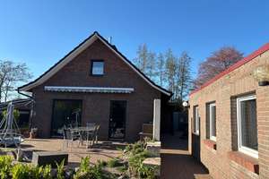 Einfamilienhaus im Landhausstil – Die vollständige Adresse der Immobilie erhältst du vom Anbieter., 26524 Hage – Vorschaubild 3