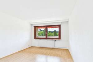 Über den Baumkronen: 3-Zimmer-Wohnung mit Ausblick ins Grüne und Garagenstellplatz in Botnang. – Die vollständige Adresse der Immobilie erhältst du vom Anbieter., 70195 Botnang-Nord, Stuttgart – Vorschaubild 8