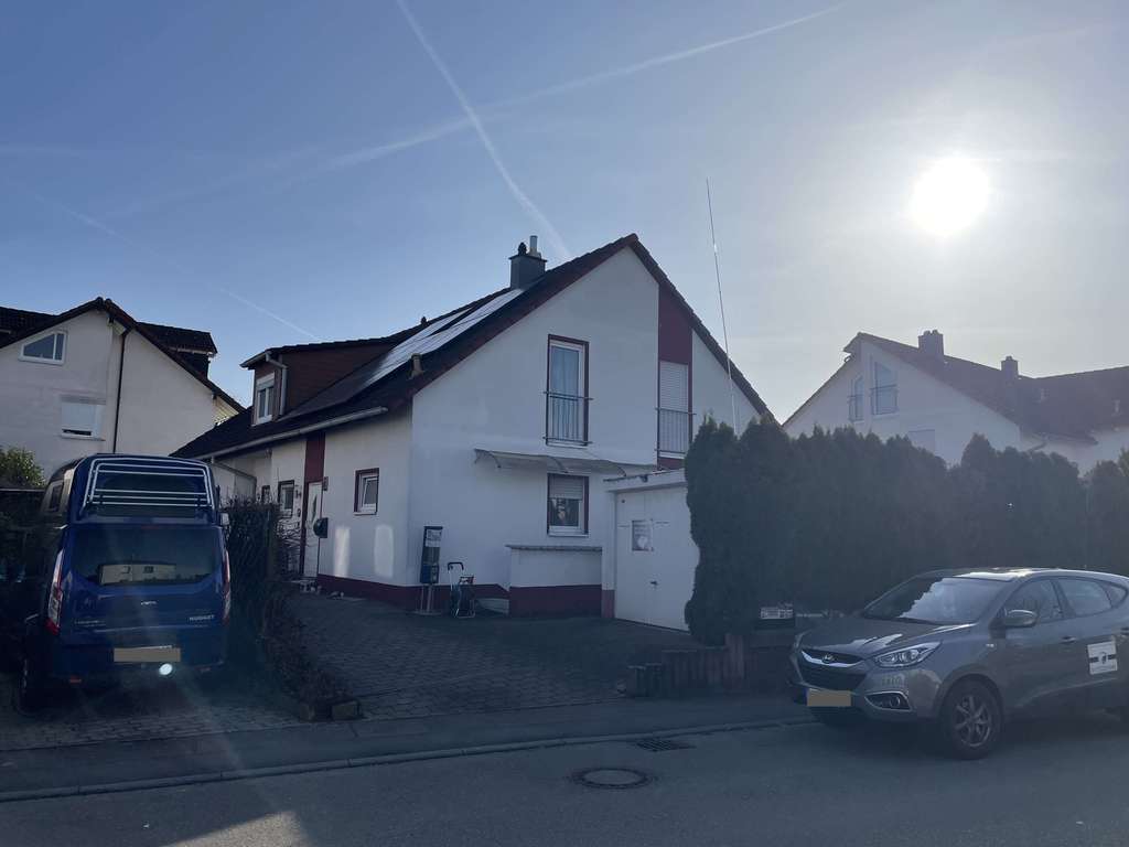 Immobilie in Neckarwestheim - Familienfreundliche, ruhig gelegene Doppelhaushälfte mit großzügiger Terrasse/ Garten und Garage - Bild 0