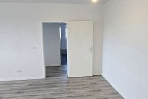 Traumhaft schöne komplett sanierte 3 Zimmer Wohnung mit Balkon in Gelsenkirchen zu vermieten – Magdeburger Straße 51, 45881 Schalke, Gelsenkirchen – Vorschaubild 2