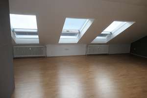 Schönes und helles Dachgeschoß-Appartment in 3-Fam.-Haus - Köln-Weiden, Schulstr (Rhein-Center-Nähe) – Schulstraße 46, 50858 Weiden, Köln – Vorschaubild 5