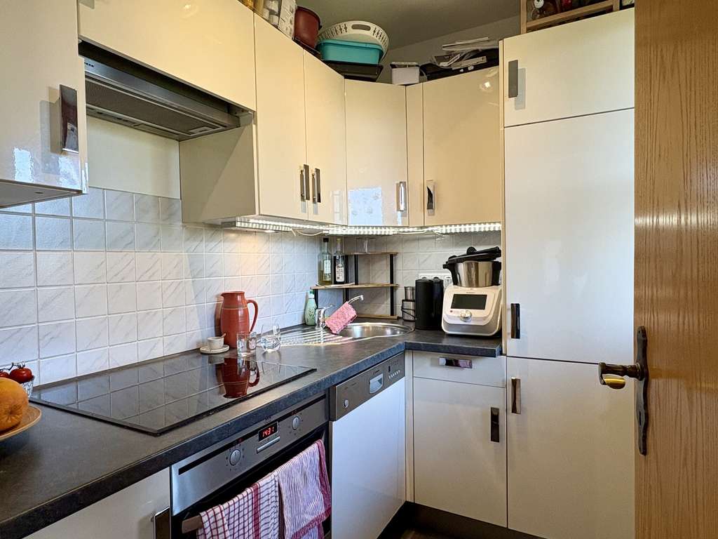 Immobilie in Bad Tölz - Charmante 2-Ebenen-Wohnung mit Balkon – hell, gemütlich & vielseitig nutzbar - Bild 4