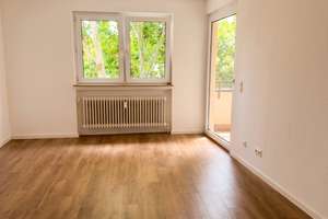 Helle, frisch renovierte 3-Zimmer-Wohnung mit Balkon & Tageslichtbad in Frankfurt- Niederursel
