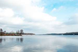 Urlaubsfeeling für Zuhause! EFH mit drei Zimmern und Seezugang