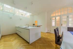 Herzogpark/Bogenhausen: 4-Zimmer-Wohnung mit Dachterrasse, Balkon und Garten – Kolbergerstr 18, 81679 Herzogpark, München – Vorschaubild 7