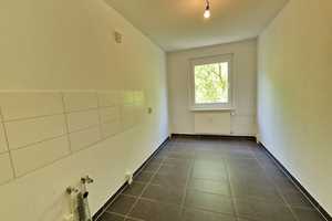 Ideal für Paare oder kleine Familien –3 Zimmer mit Wohlfühlküche & Balkon – An der Kotsche 22, 4207 Leipzig – Vorschaubild 2