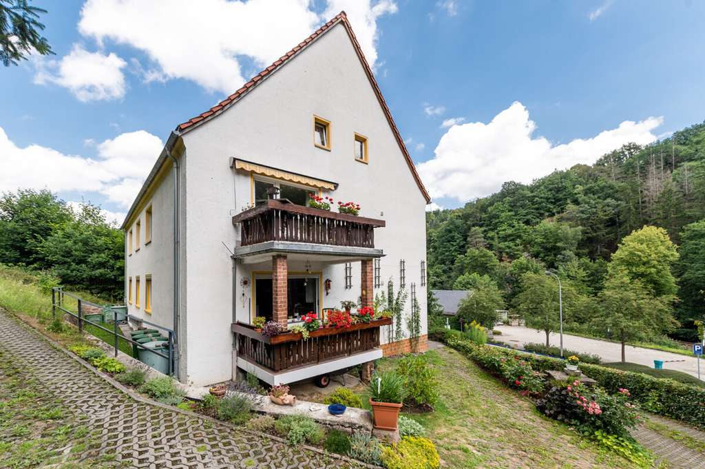 Immobilie in Glashütte - Traumhafte Balkonwohnung mit über 120 m², 5 Zimmern und Balkon in ruhiger Lage von Glashütte - Bild 1