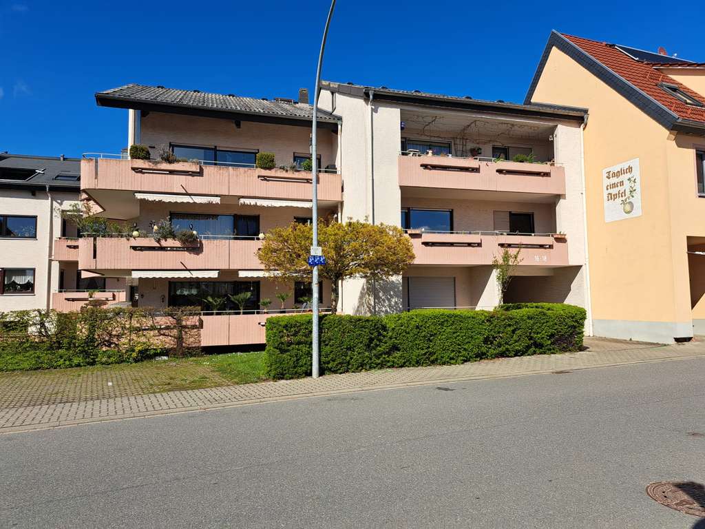 Immobilie in Schriesheim - 1-Zimmer Wohnung mit Balkon und Garage in Schriesheim - Bild 0