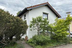 Bezugsfrei!
Einfamilienhaus mit Stil und Ausbaupotential sowie traumhaften Sonnengarten in TOP-Lage – Die vollständige Adresse der Immobilie erhältst du vom Anbieter., 53175 Plittersdorf, Bonn – Vorschaubild 26