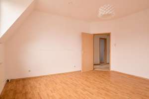 Altbaujuwel mit Balkon 4 Zimmer im Herzen von Bad Cannstatt – Die vollständige Adresse der Immobilie erhältst du vom Anbieter., 70376 Oberer Schlossgarten, Stuttgart – Vorschaubild 14
