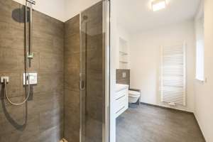 Hochwertige Rotklinkervilla Bj. 2017 (KfW 55) auf sonnigem Grundstück. – Die vollständige Adresse der Immobilie erhältst du vom Anbieter., 22359 Volksdorf, Hamburg – Vorschaubild 13