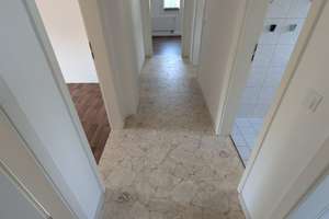 Wohnen mit Charakter: 3-Zimmer-Wohnung in Bochum – Knappenstraße 22, 44799 Wiemelhausen, Bochum – Vorschaubild 2
