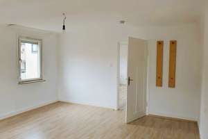 Attraktive Kapitalanlage++Mehrfamilienhaus in begehrter Lage Stuttgart-Riedenberg  Ausbaupotential – Die vollständige Adresse der Immobilie erhältst du vom Anbieter., 70619 Riedenberg, Stuttgart – Vorschaubild 3