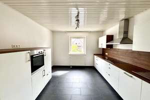 KL- Siegelbach - Modernisiertes Einfamilienhaus mit Doppelgarage, Einzelgarage, Stellplatz u. Garten – Die vollständige Adresse der Immobilie erhältst du vom Anbieter., 67661 Siegelbach, Kaiserslautern – Vorschaubild 6