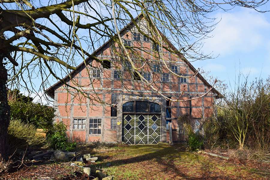 Zum Wiederaufbau! Fachwerkhaus ohne Denkmalschutz auf Traumgrundstück in Seelze!, Hannover Kreis – Bild 1