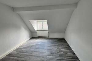 Schöne 3 Zimmer Dachgeschosswohnung in Essen Altendorf. Renoviert und bezugsfertig! – Heinrich-Strunk-Straße 42, 45143 Altendorf, Essen – Vorschaubild 6