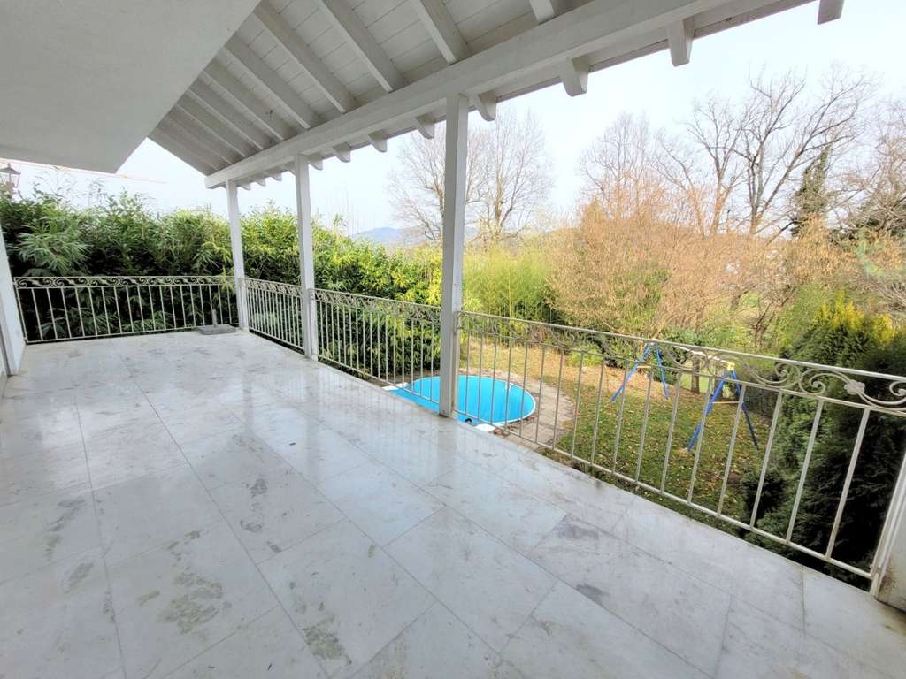 Immobilie in Schopfheim - Wohnen mit Urlaubsgefühl + Einliegerwohnung + Pool + Garten + Garage - Bild 4