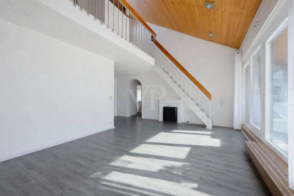 Immobilie in Kirchheim unter Teck - Großzügige Galerie-Maisonette in grüner Stadtrandlage - Bild 0