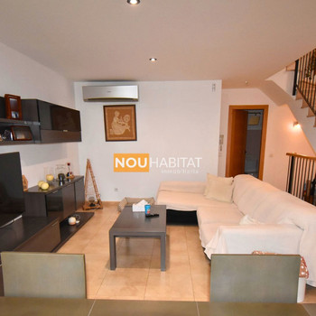 REIHENHAUS-DUPLEX BEREIT ZUM BEZUG !!!!
