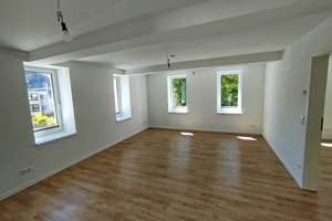 Erstbezug sonnige 2 Zimmerwohnung mit Ausblick und Balkon in Bad Münster am Stein-Ebernburg – Triftstraße 1, 55583 Bad Münster am Stein-Ebernburg – Vorschaubild 1