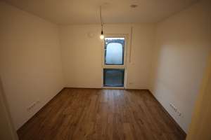 Erstbezug Geräumiges 5-Zimmer-Reihenhaus mit Garten, EBK, CarPort – Lohhofer Straße 10, 90453 Krottenbach, Mühlhof, Nürnberg – Vorschaubild 20