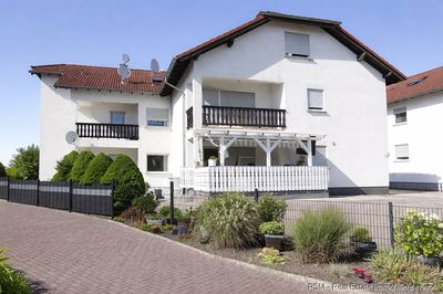 ** Attraktives und renditestarkes Mehrfamilienhaus mit 7 Wohnungen und Parkplätze in guter Lage **