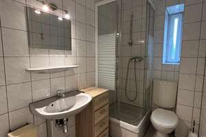 Gepflegtes Mehrfamilienhaus mit 7 Stellplätzen – Die vollständige Adresse der Immobilie erhältst du vom Anbieter., 47119 Ruhrort, Duisburg – Vorschaubild 10