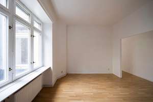 Bezugsfreie 2-Zimmer-Altbauwohnung im Prenzlauer Berg – zwischen Cafés, Boutiquen und Parks! – Driesener Straße 29, 10439 Prenzlauer Berg, Berlin – Vorschaubild 4