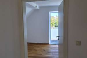 Clevere Investition – oder charmantes Zuhause – Die vollständige Adresse der Immobilie erhältst du vom Anbieter., 93057 Konradsiedlung-Wutzlhofen, Regensburg – Vorschaubild 12