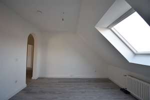 Zentral Wohnen! Renovierte 2-Zimmer-Wohnung in DU-Beeck – Marktplatz 18, 47139 Beeck, Duisburg – Vorschaubild 2