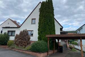 *** Großzügiges Einfamilienhaus mit Einliegeroption, Garage & Carport *** – Über den Gärten 14, 36284 Hohenroda – Vorschaubild 1